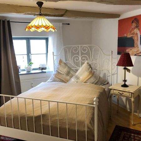 Cafe 28 & Pension Am Markt Висмар Экстерьер фото