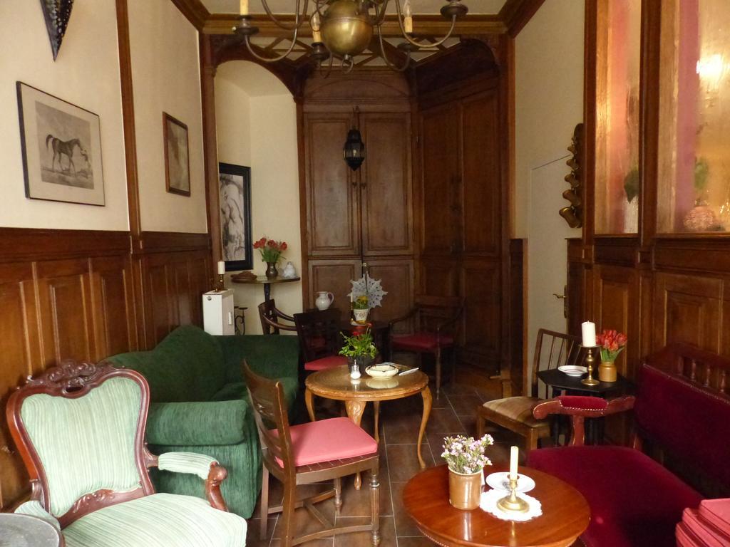 Cafe 28 & Pension Am Markt Висмар Экстерьер фото
