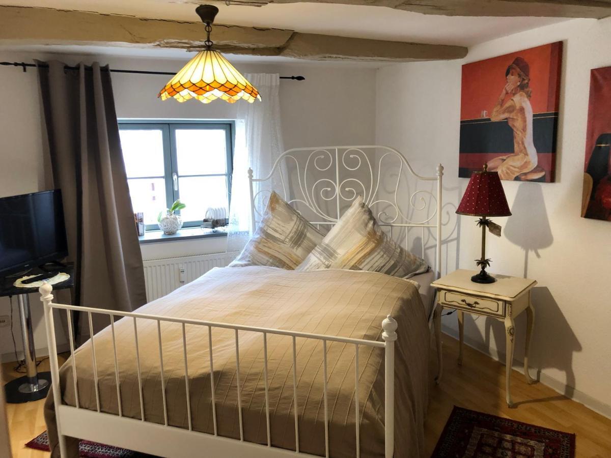 Cafe 28 & Pension Am Markt Висмар Экстерьер фото